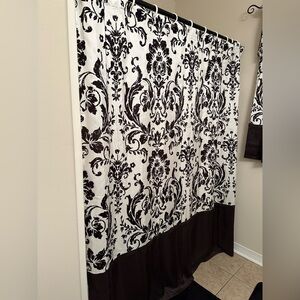 Elegant Black and White Damask Shower Curtain